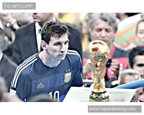 不爱国的足球明星背后的故事与争议引发的思考与讨论